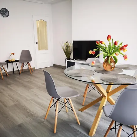 Dinamarca With 2 Bedrooms, 50 Mts From The Апартаменти *