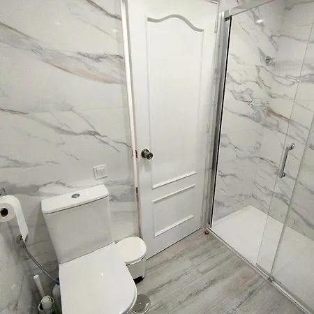 Апартаменти Dinamarca With 2 Bedrooms, 50 Mts From The