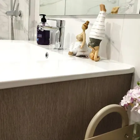 Dinamarca With 2 Bedrooms, 50 Mts From The Torrevieja