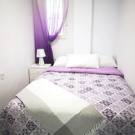 Апартаменти Dinamarca With 2 Bedrooms, 50 Mts From The *