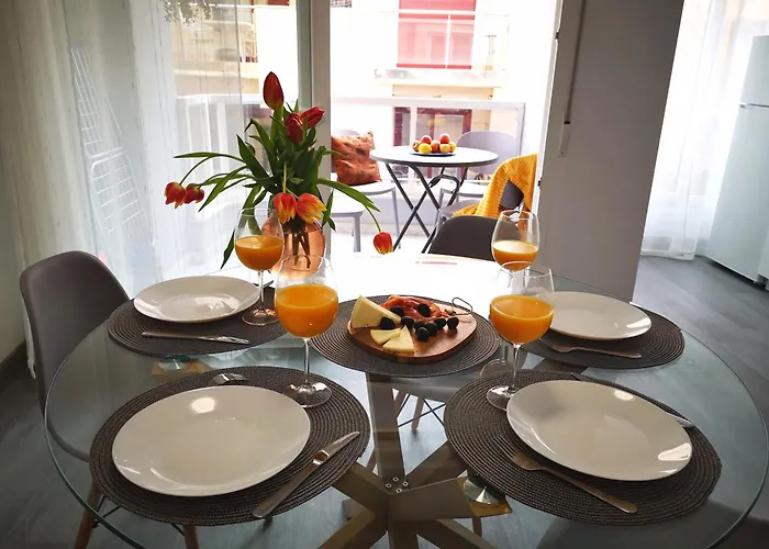 Dinamarca With 2 Bedrooms, 50 Mts From The Torrevieja