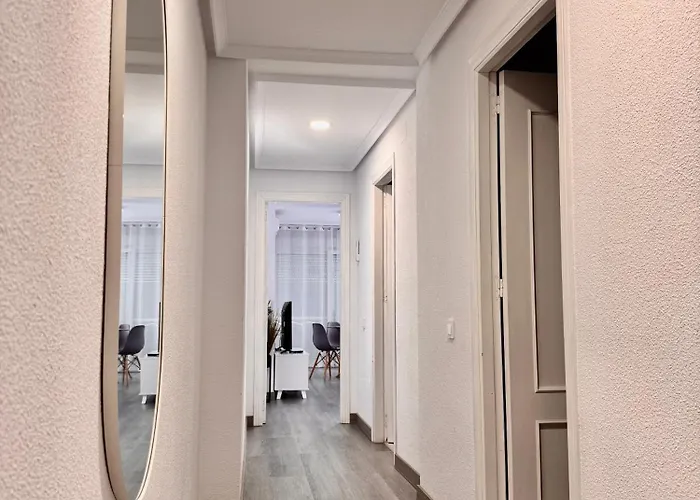 Apartment Dinamarca With 2 Bedrooms, 50 Mts From The Torrevieja