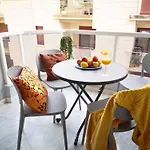 Dinamarca With 2 Bedrooms, 50 Mts From The Торевьиа